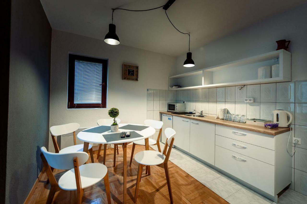 Town Hostel เปเย ภายนอก รูปภาพ
